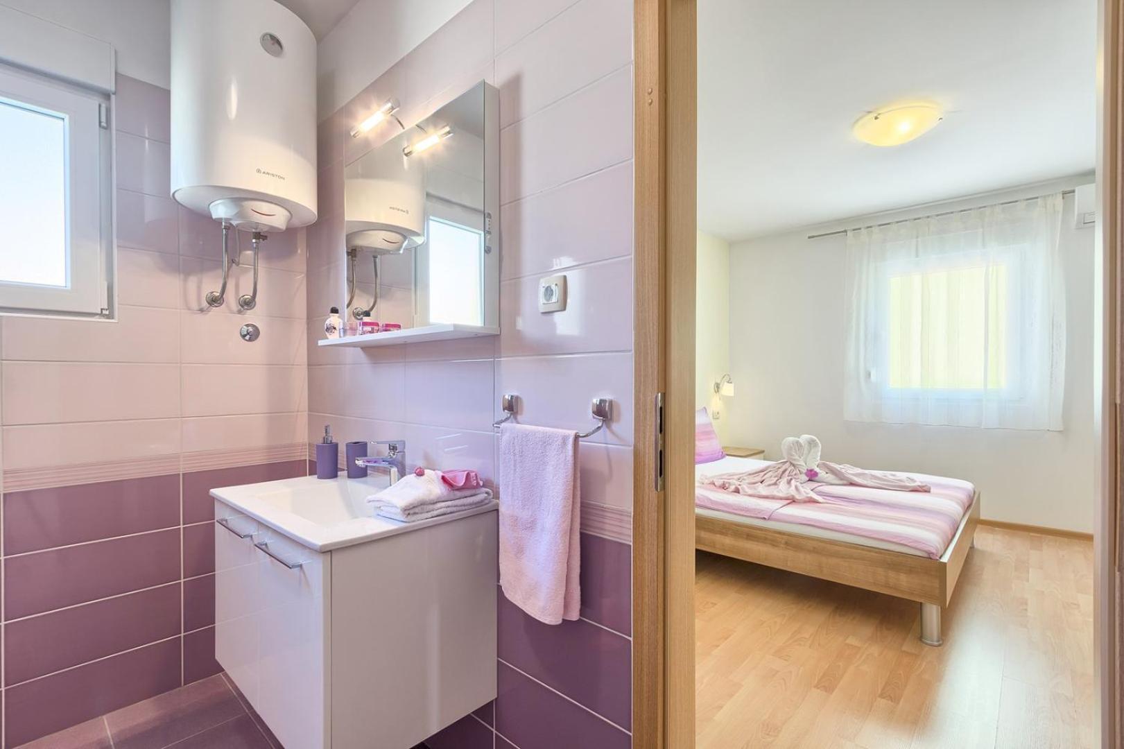 Holiday House Valnessa 메덜린 외부 사진
