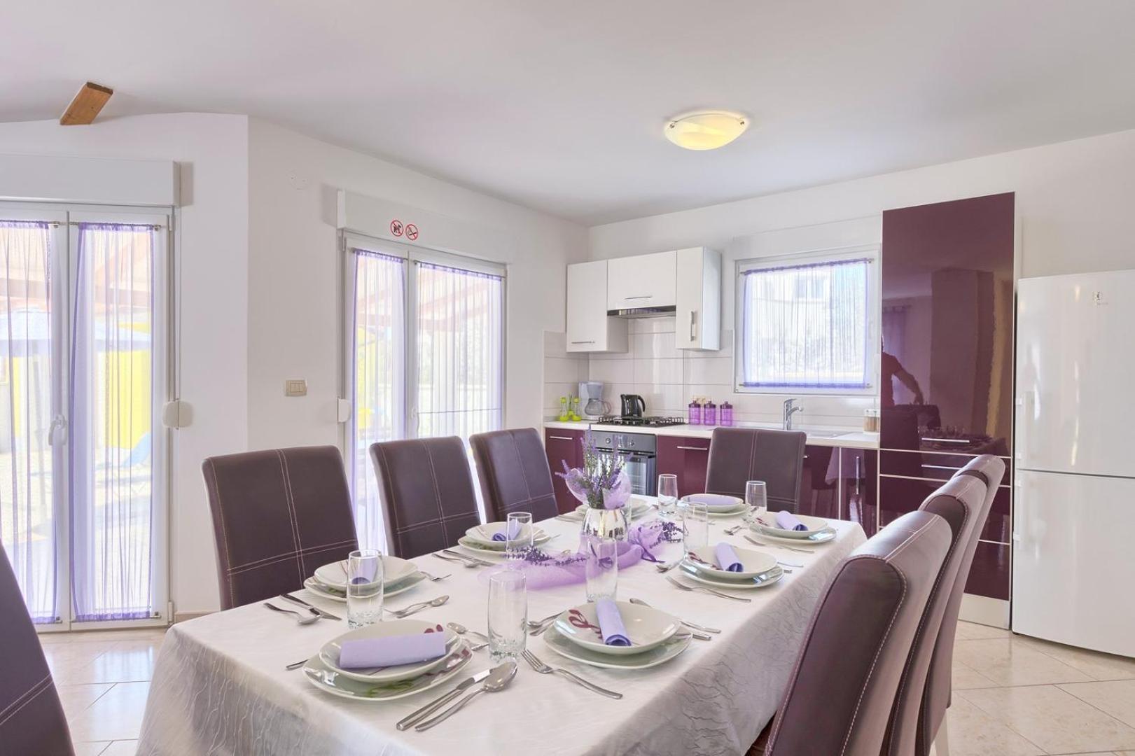 Holiday House Valnessa 메덜린 외부 사진