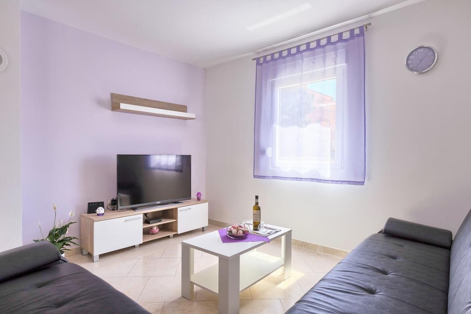 Holiday House Valnessa 메덜린 외부 사진